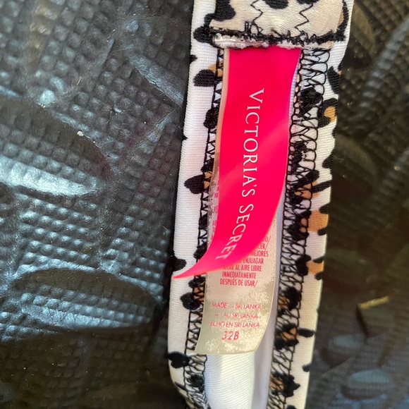 Victoria’s Secret Bombshell Add-2-Cups Push-Up Bikini Top 32B - Picture 3 of 3